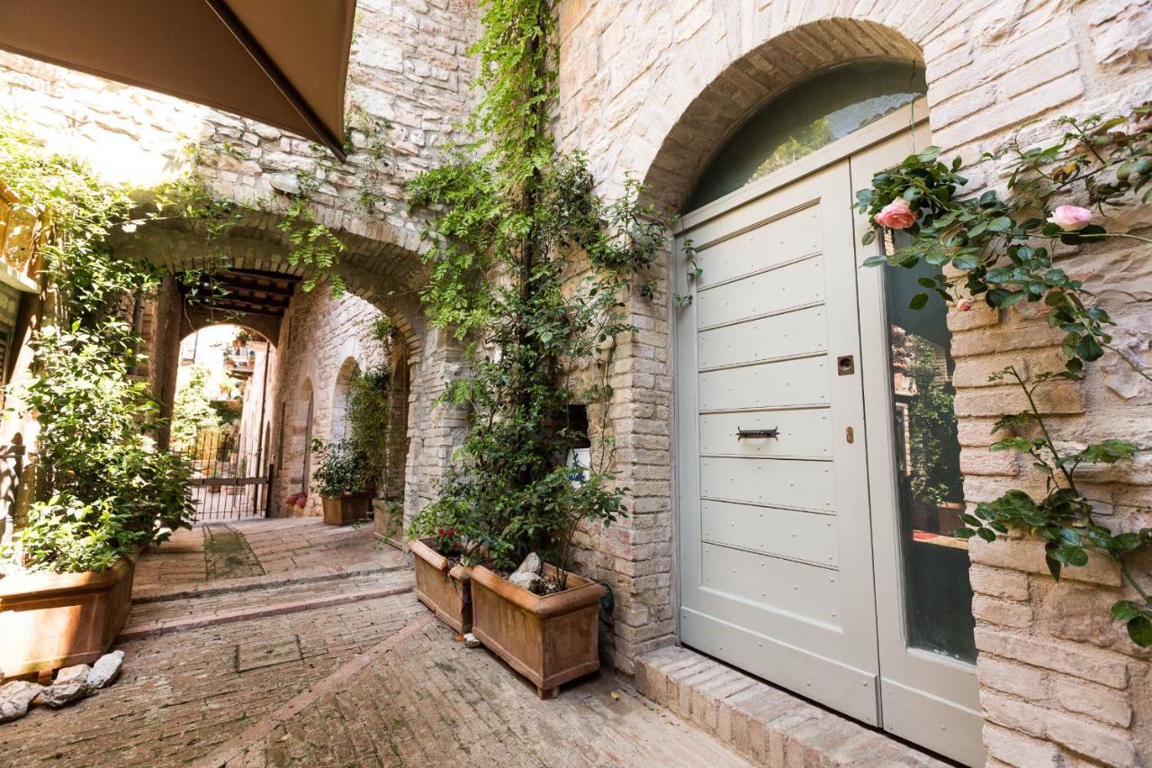 Residenza La Corte Assisi Bed & Breakfast Exterior photo